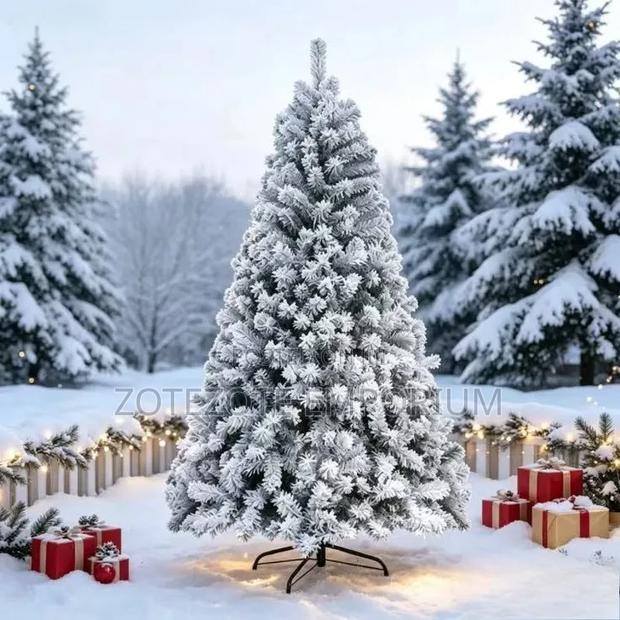 Snow Flaked Christmas Tree 1.2m - main view