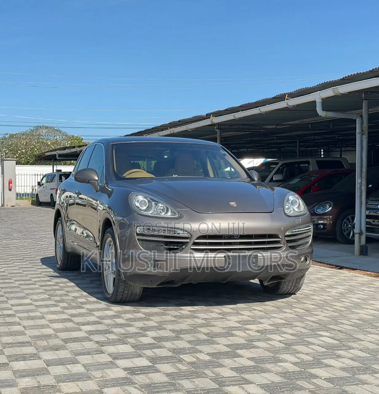 Porsche Cayenne 2013 Brown