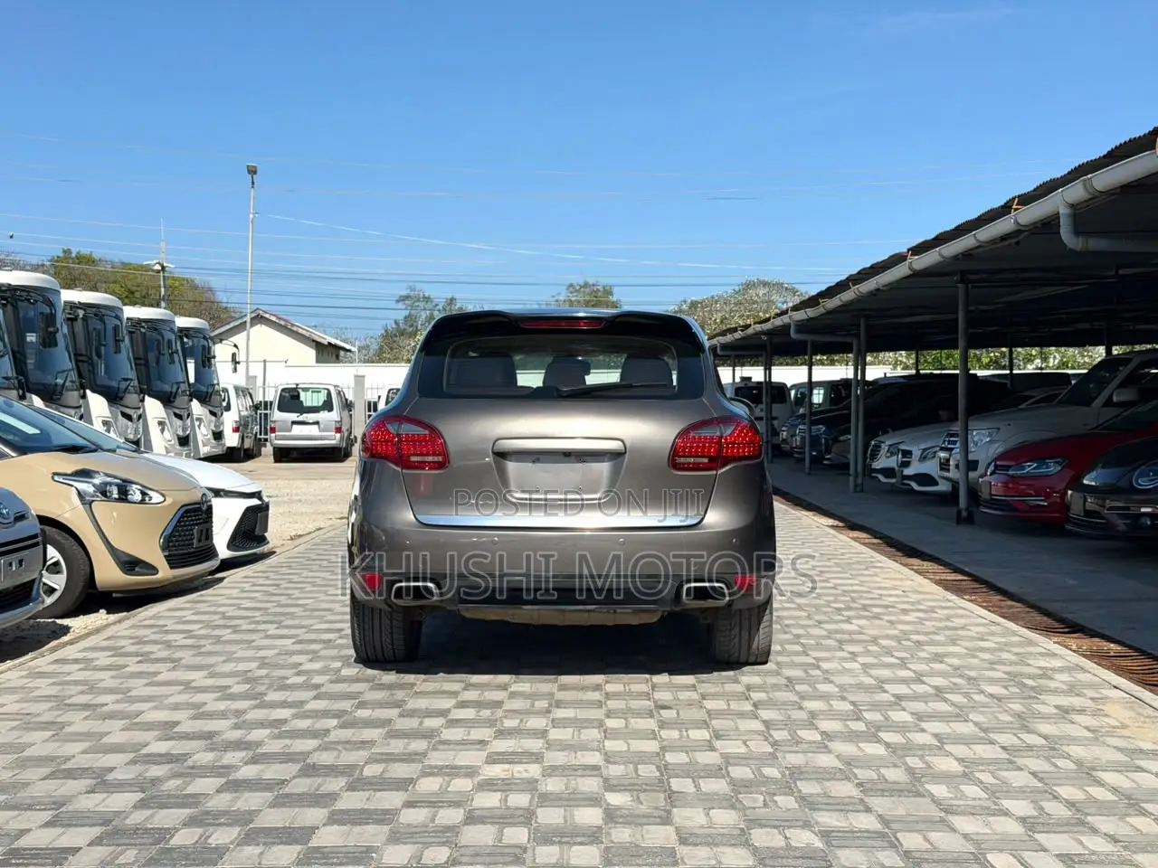 Porsche Cayenne 2013 Brown
