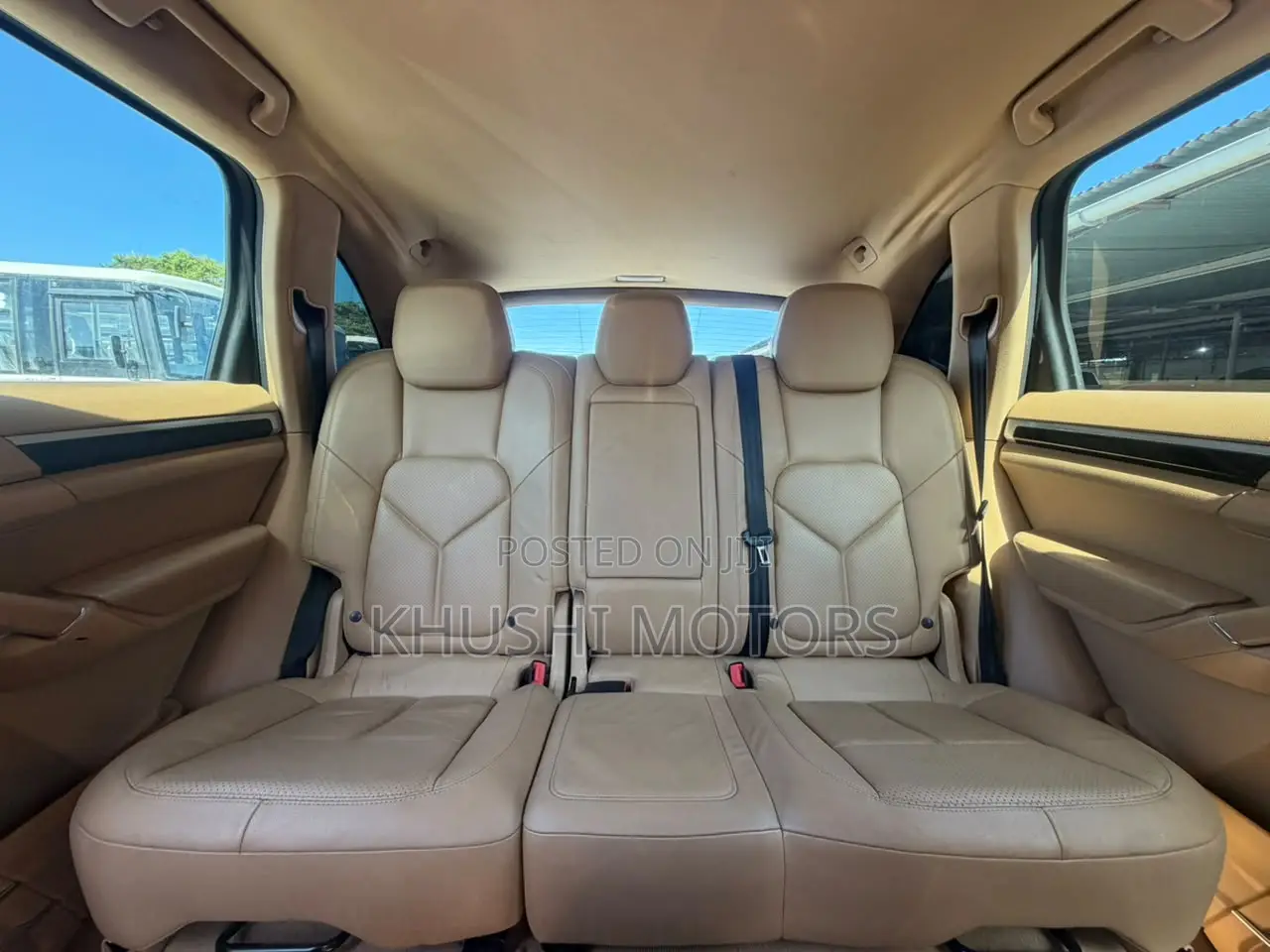 Porsche Cayenne 2013 Brown
