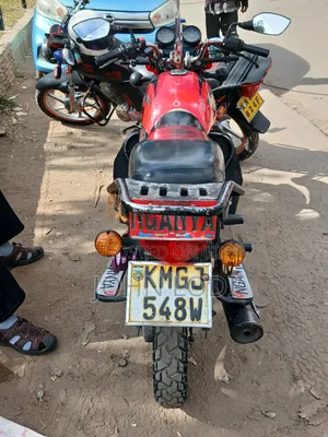 Bajaj Boxer 125 2025 Red