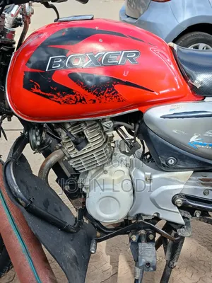 Bajaj Boxer 125 2025 Red