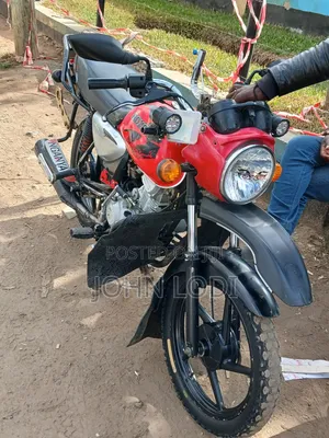 Bajaj Boxer 125 2025 Red