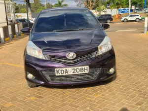 Toyota Vitz 1.3 FWD 5dr 2013 Purple