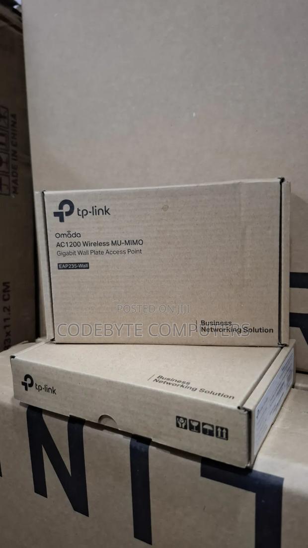 TP‐Link EAP235‐Wall AC1200 Wireless Gigabit Wall‐Plate Access Point - main view