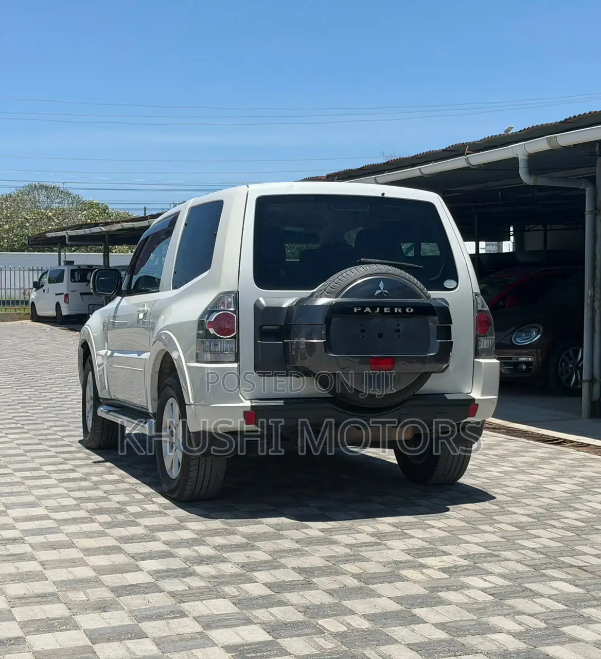 Mitsubishi Pajero 2017 White