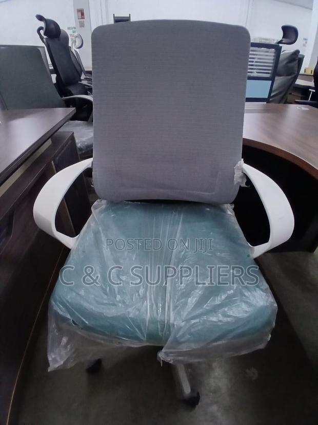 Executive Medium Back Mesh Chair - thumbnail 17