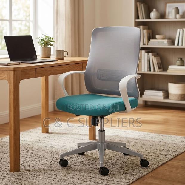 Executive Medium Back Mesh Chair - thumbnail 4