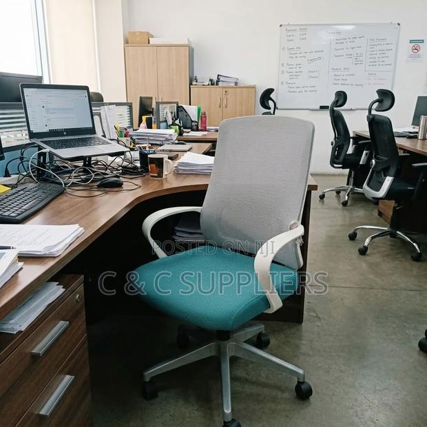 Executive Medium Back Mesh Chair - thumbnail 5