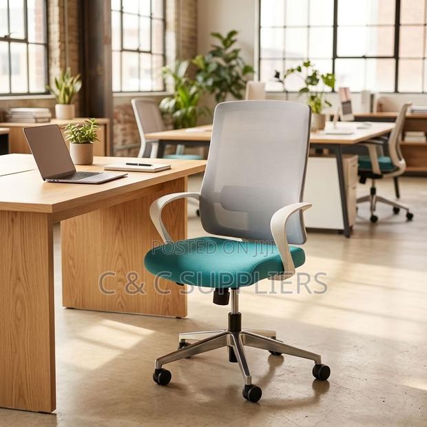 Executive Medium Back Mesh Chair - thumbnail 6