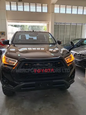 Toyota Hilux 2020 Black