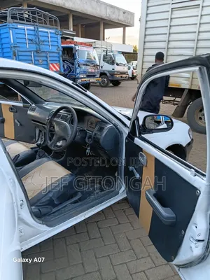 Toyota Corolla 2000 White