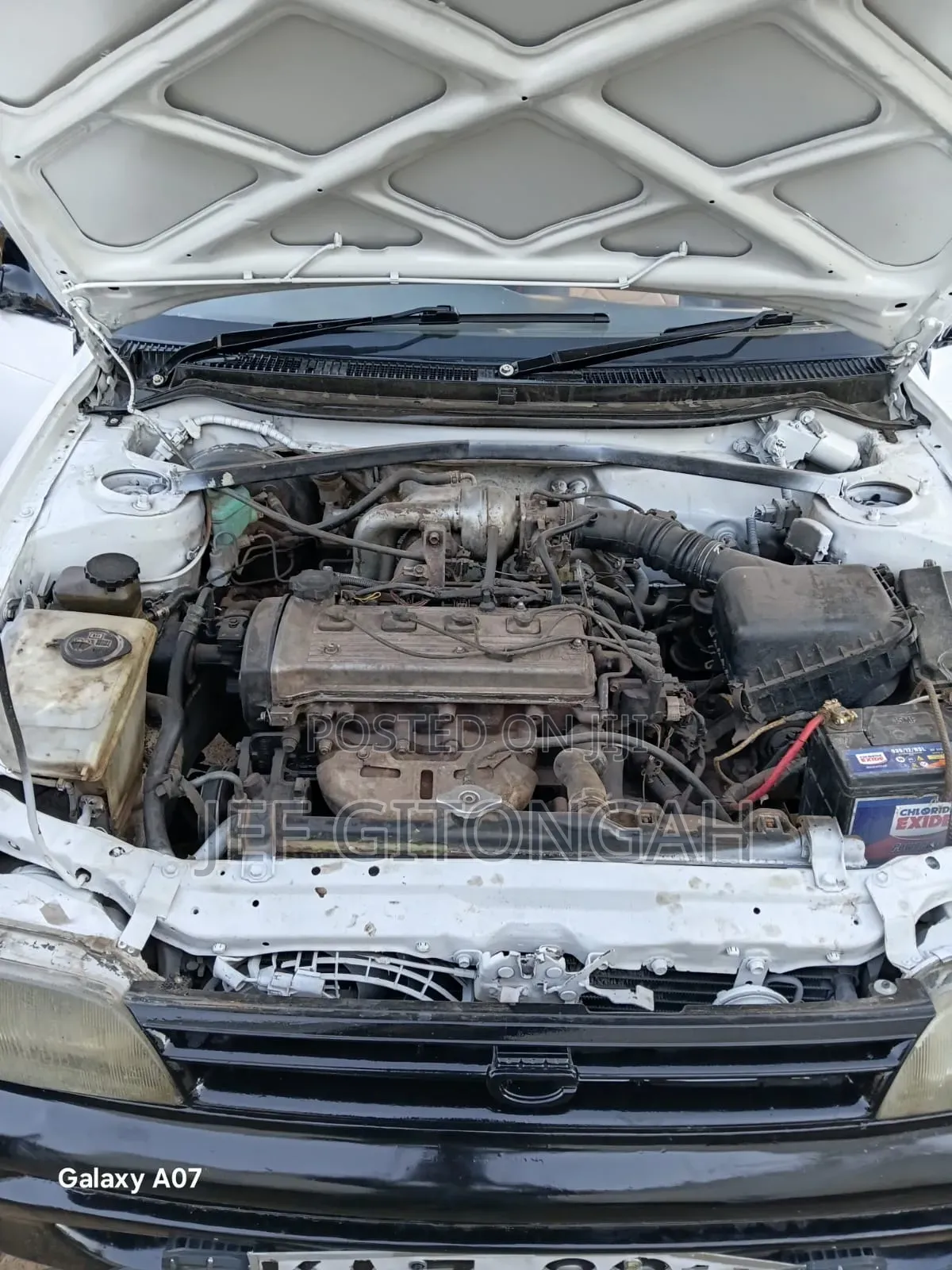 Toyota Corolla 2000 White