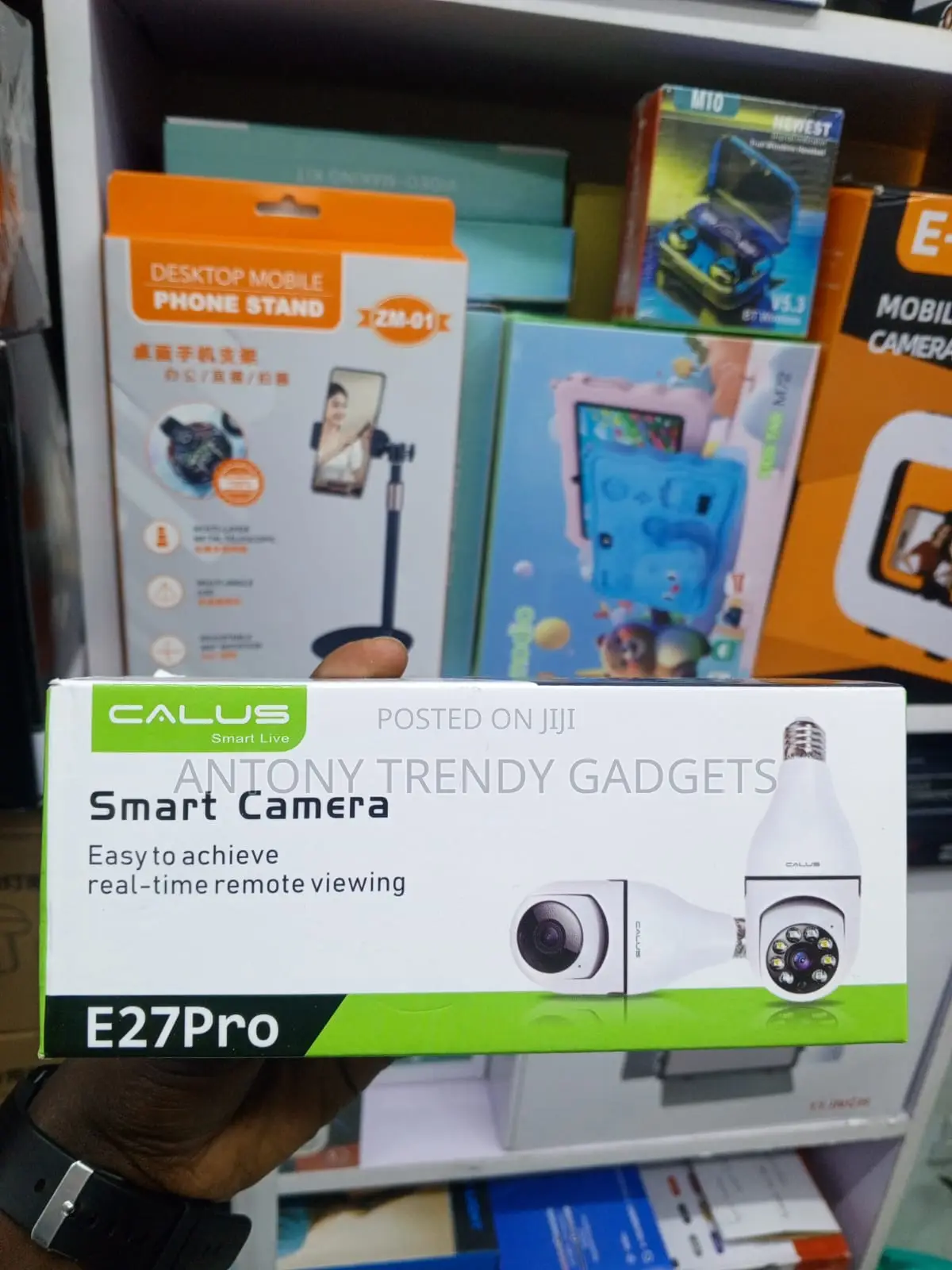 CALUS E27Pro Pan Tilt WiFi Surveillance Camera for Home