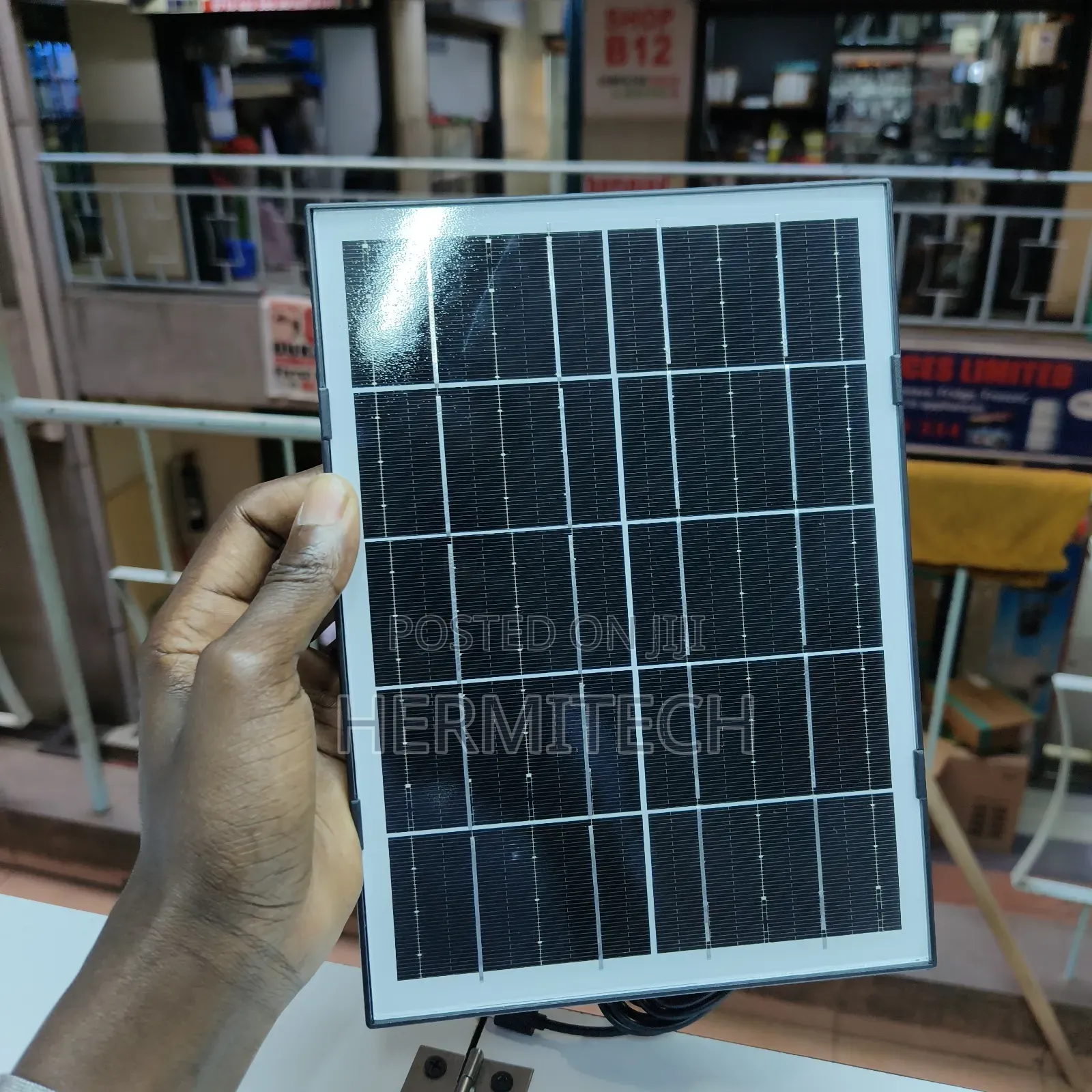 Efficient 8W Type-C Solar Panel for Wireless Security Cameras