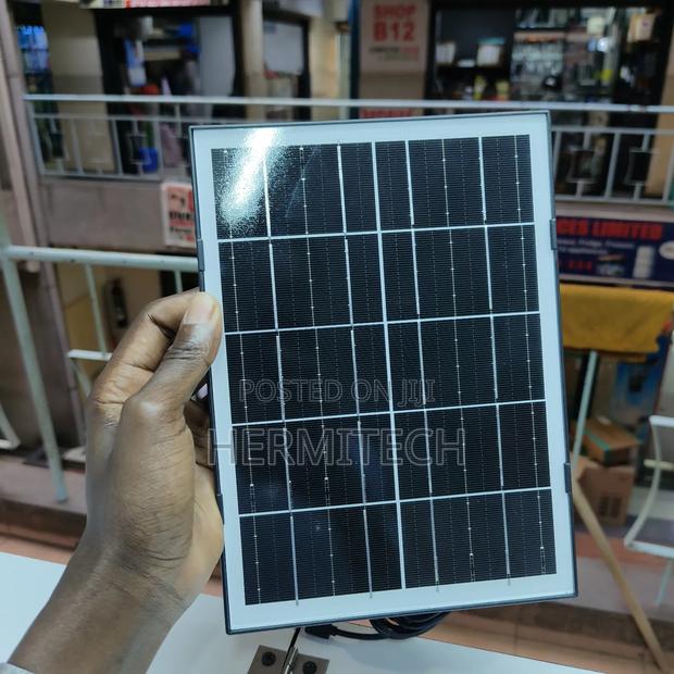 Efficient 8W Type-C Solar Panel for Wireless Security Cameras - thumbnail 2