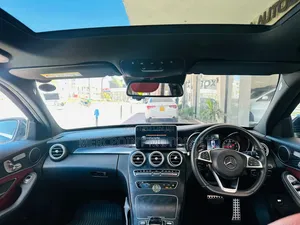 Mercedes-Benz C200 2018 Black