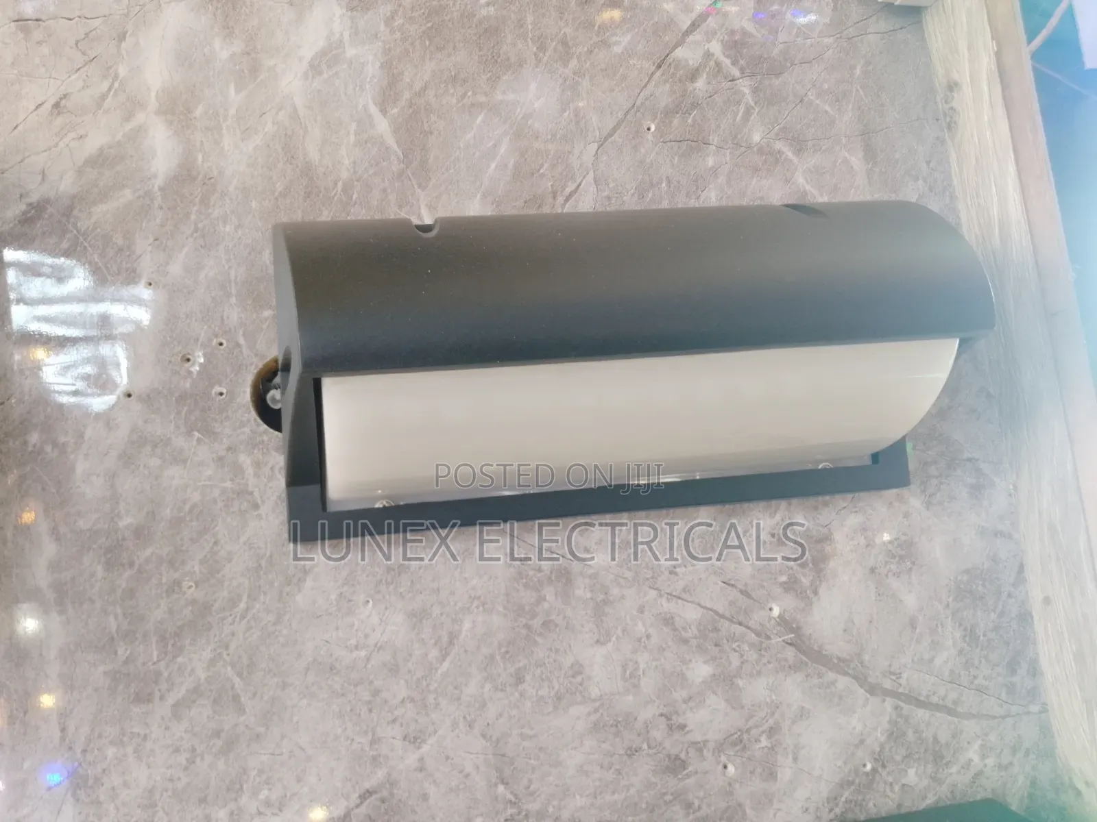 Curved Shield Waterproof LED Wall Light – 18W | 3000K