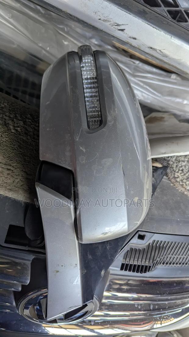 Suzuki Swift 2015 Sidemirror - main view