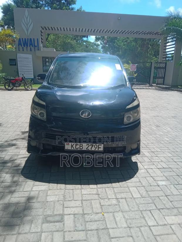 Toyota Noah 2.0 143hp AWD (7 Seater) 2008 Silver - thumbnail 2