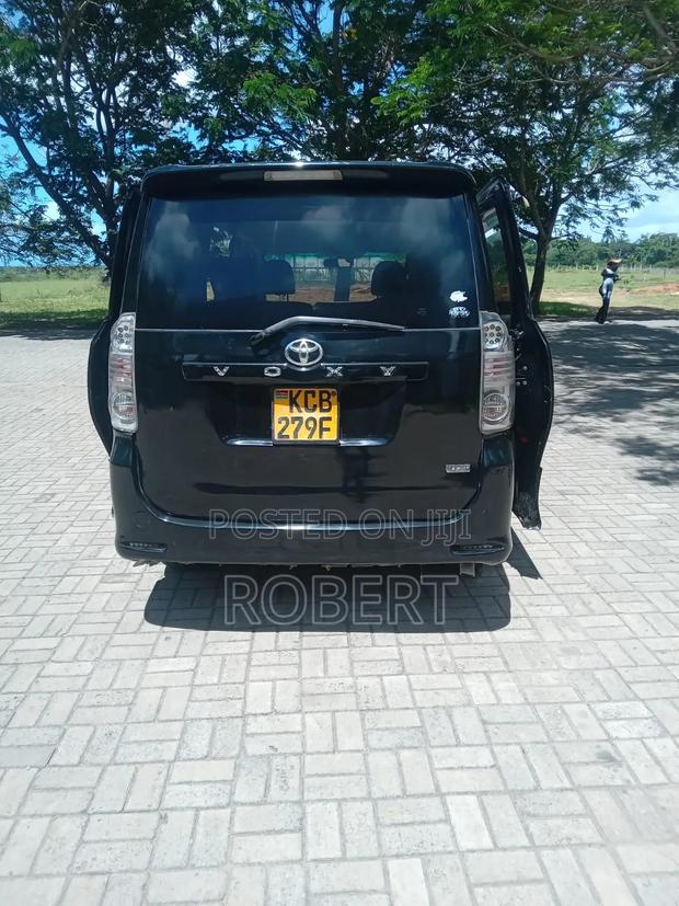 Toyota Noah 2.0 143hp AWD (7 Seater) 2008 Silver - thumbnail 3