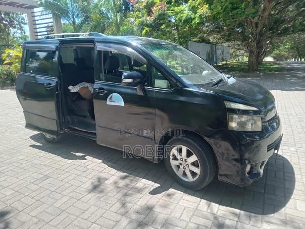 Toyota Noah 2.0 143hp AWD (7 Seater) 2008 Silver - thumbnail 5