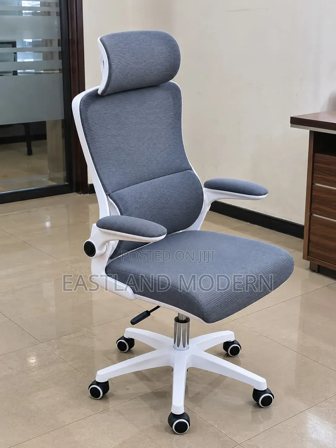 Grey Ergonomic Office Chair With Headrest