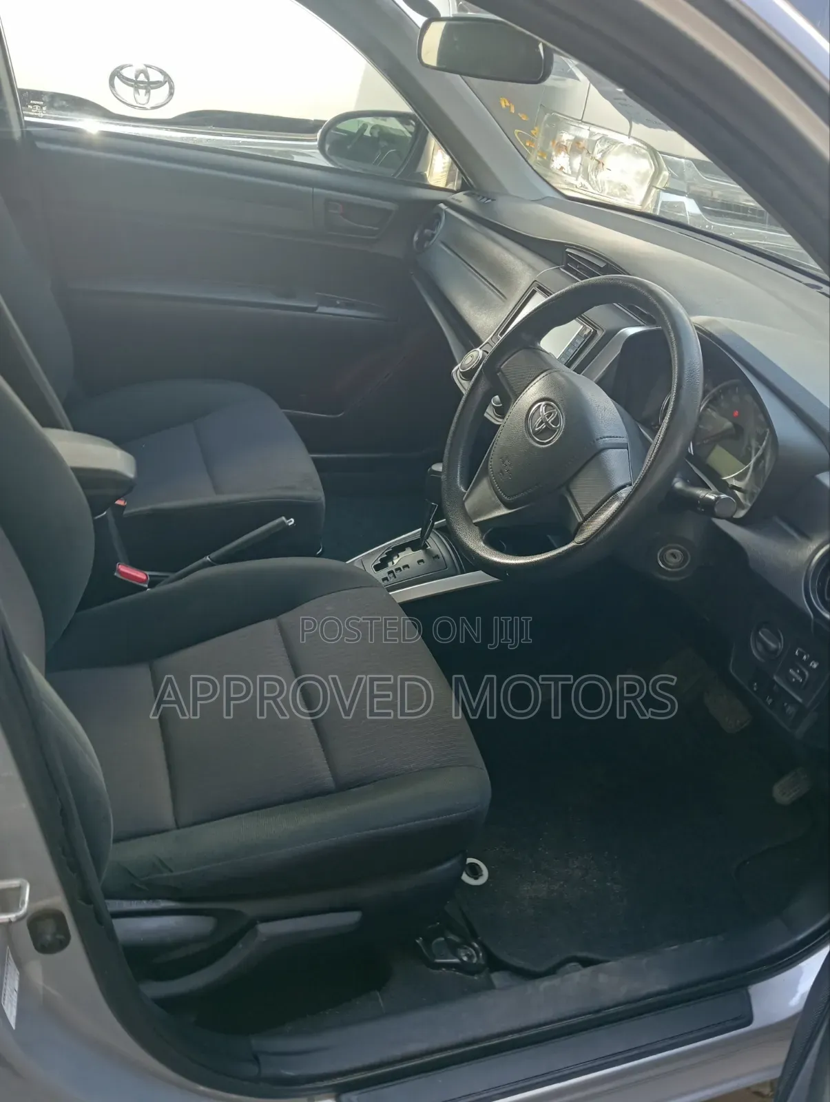 Toyota Corolla Fielder 2019 Silver