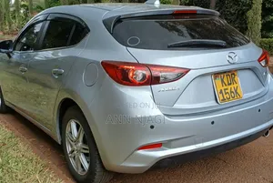 Mazda Axela 2017 Silver