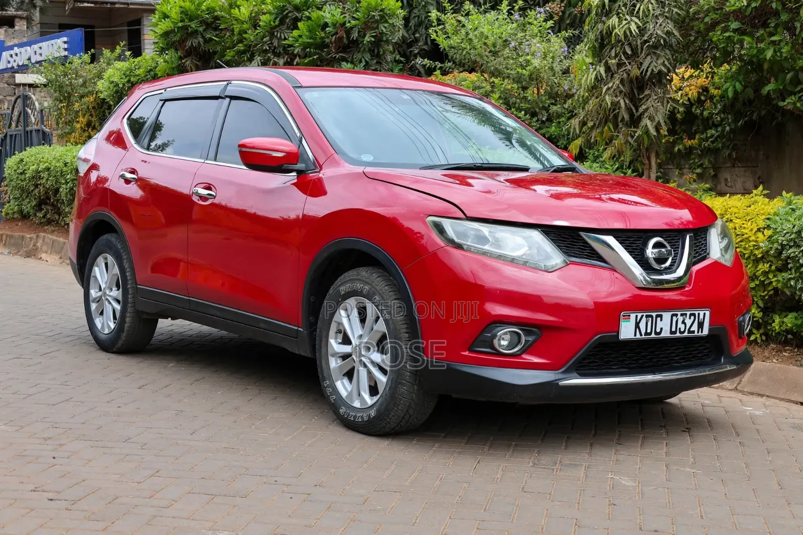 Nissan X-Trail 2013 Red