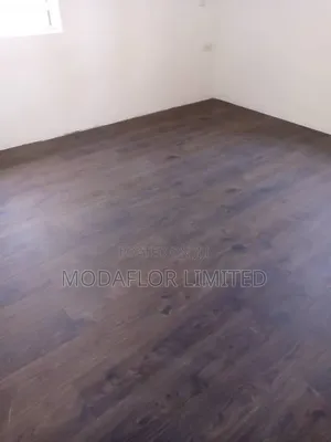 Laminate Flooring for a Warm and Beautiful Home