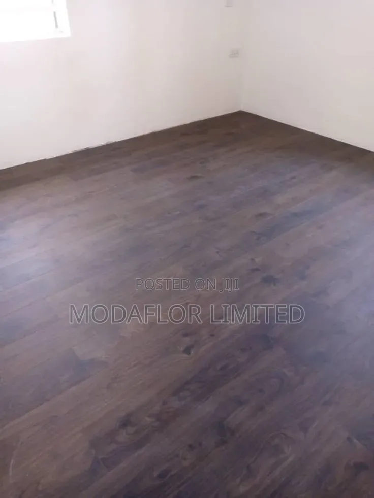 Laminate Flooring for a Warm and Beautiful Home