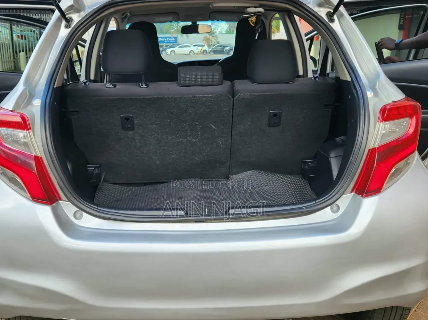 Toyota Vitz 2015 Silver