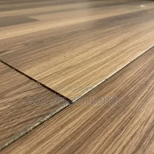 Laminate Floor Covering for Elegant Home Interiors