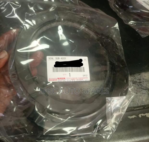 Knuckle Kit LC 79 With ABS Sensor - main view