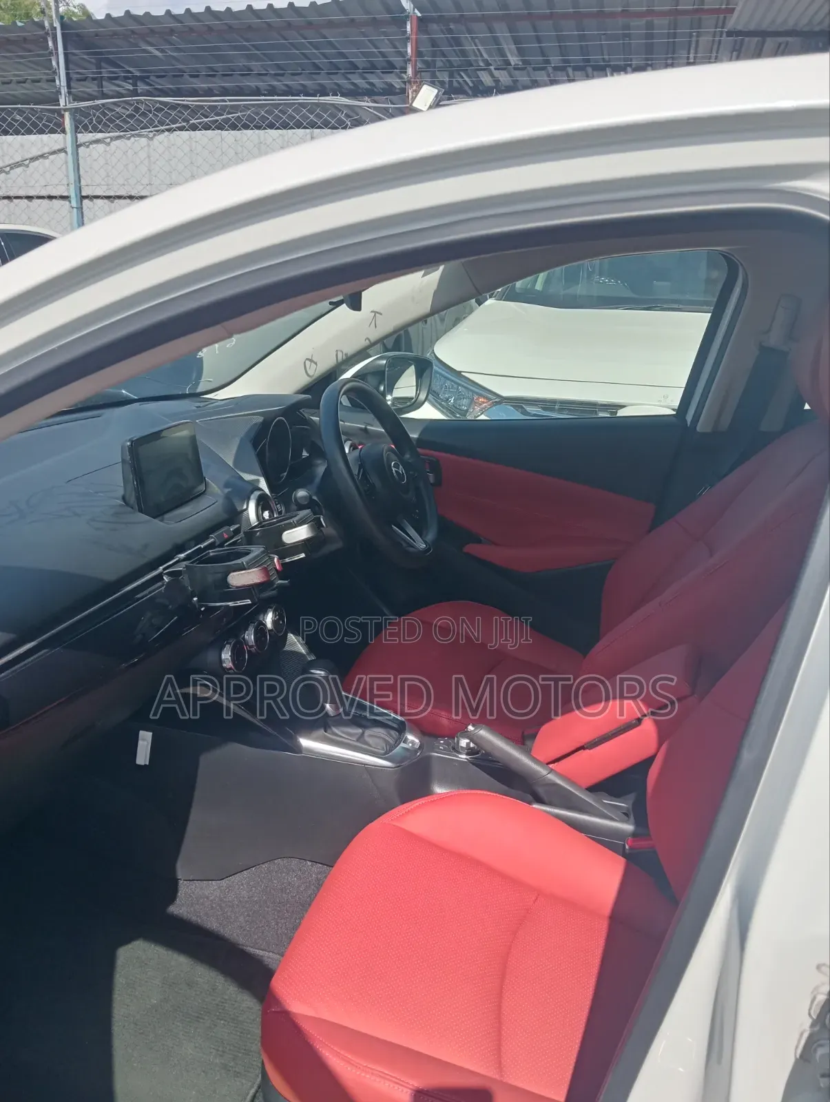 Mazda 2 2020 White