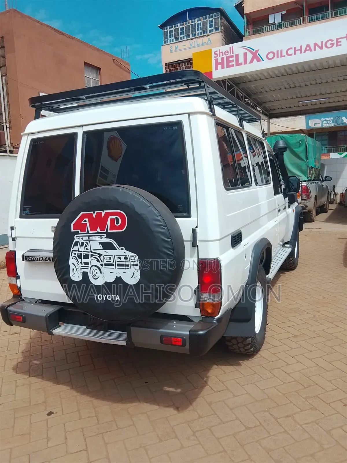 Toyota Land Cruiser 2006 White