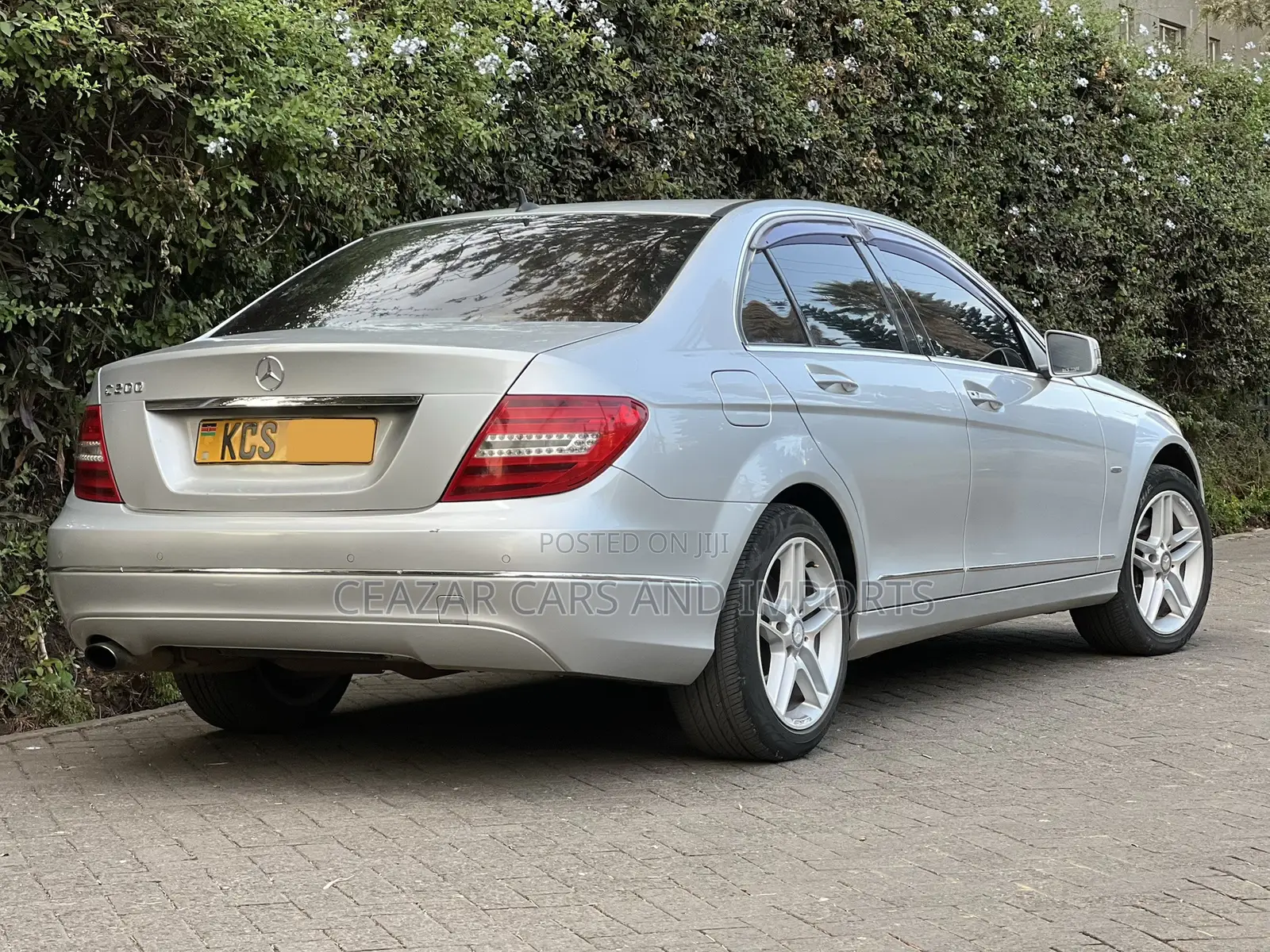 Mercedes-Benz C200 2011 Silver