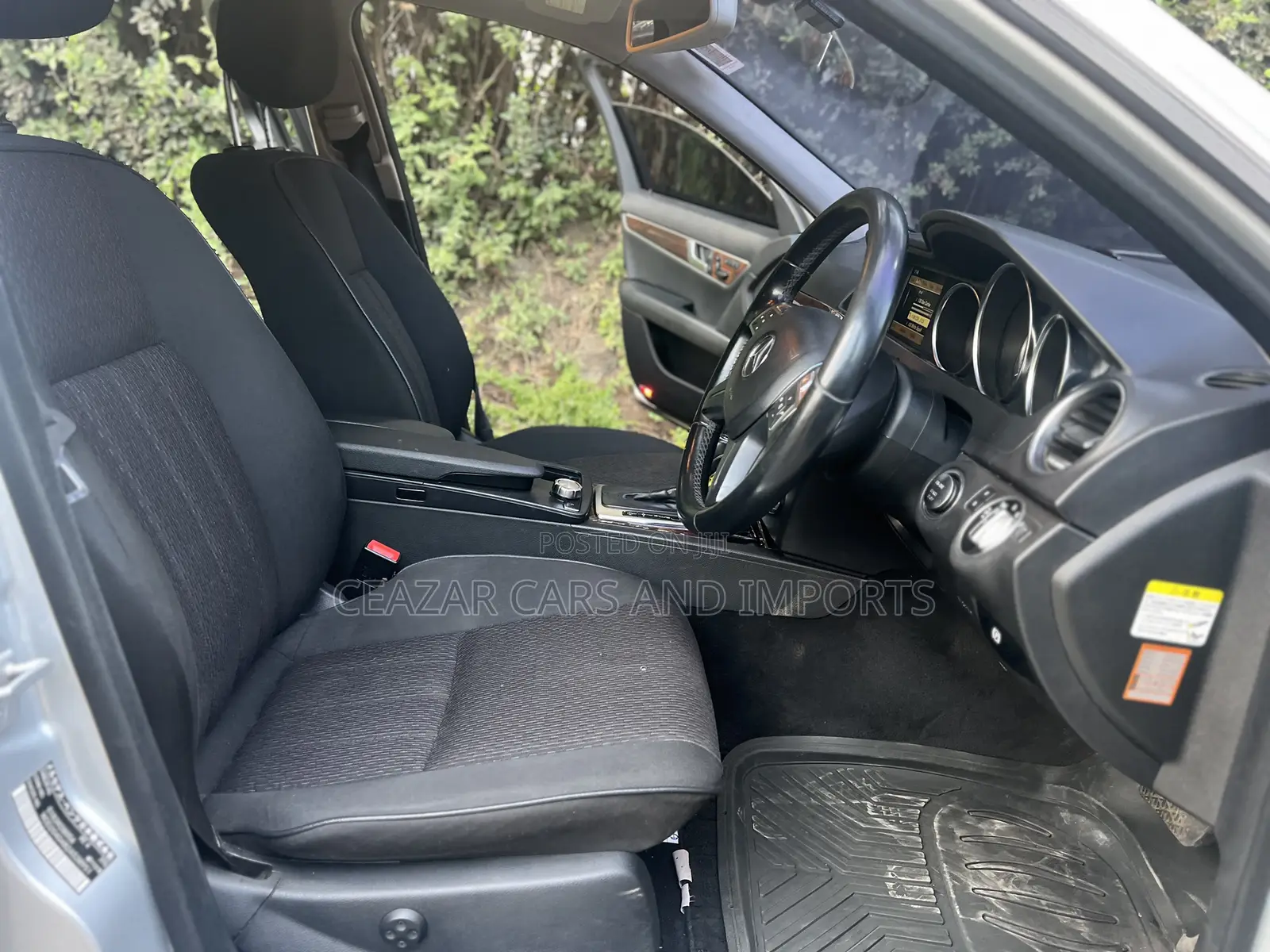 Mercedes-Benz C200 2011 Silver