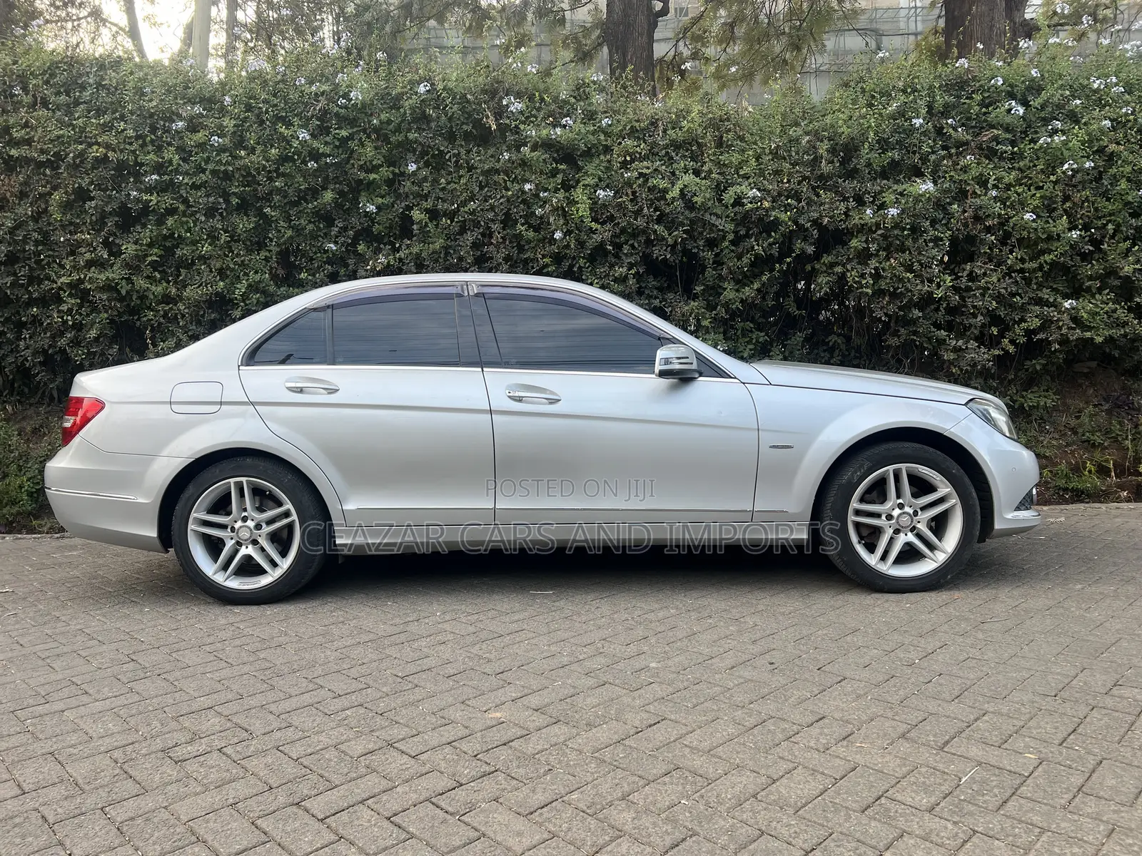 Mercedes-Benz C200 2011 Silver