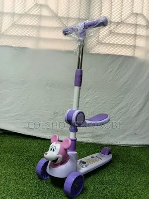 2 in 1 Kids’ 3-Wheel Character Scooter With Adjustable Handlebar