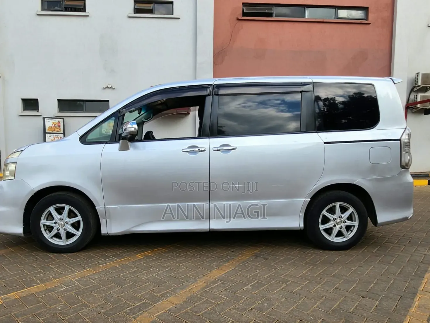 Toyota Voxy 2008 Silver