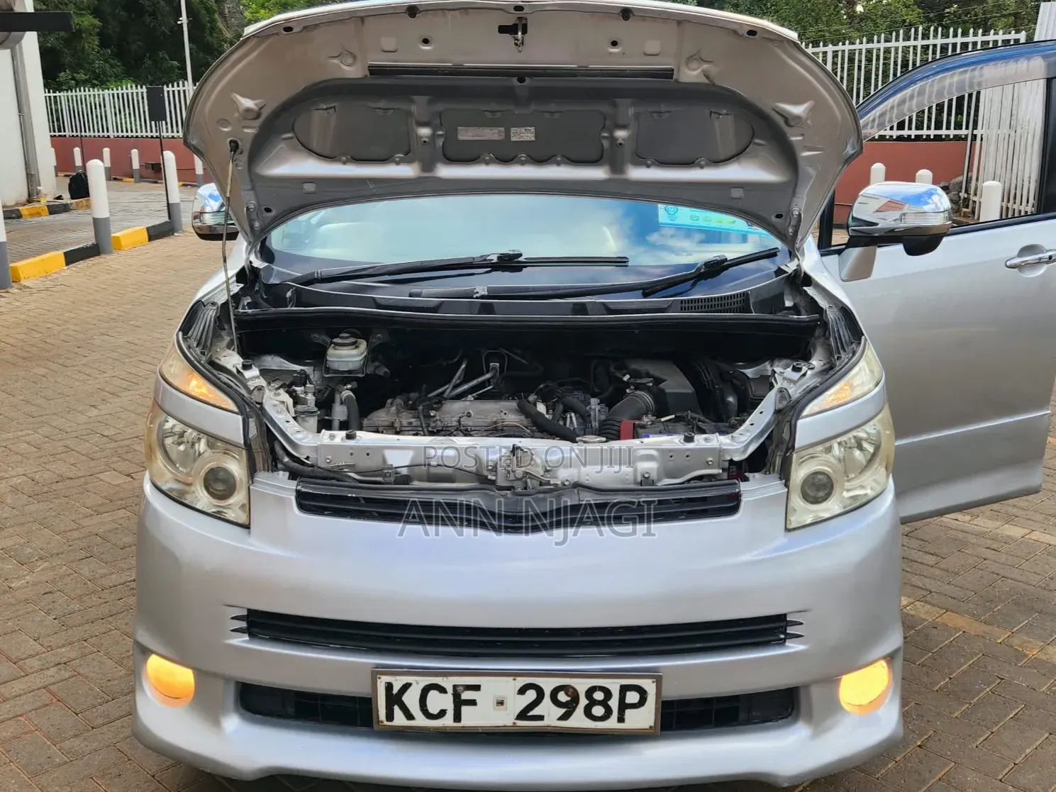 Toyota Voxy 2008 Silver