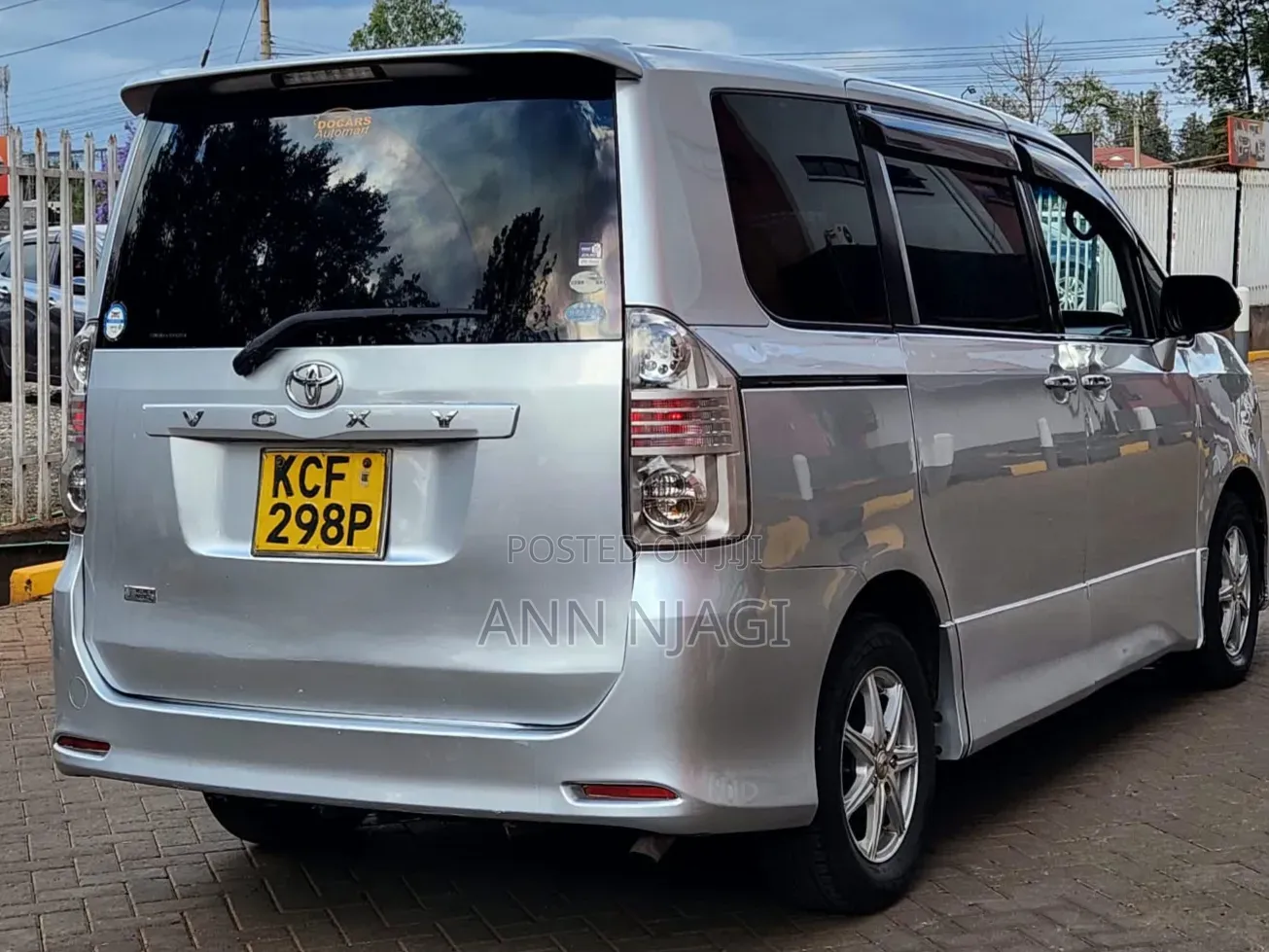 Toyota Voxy 2008 Silver