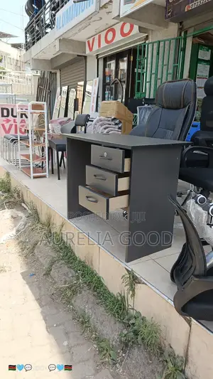 Executive Desk With Drawer Office Desk and Mesh Chair