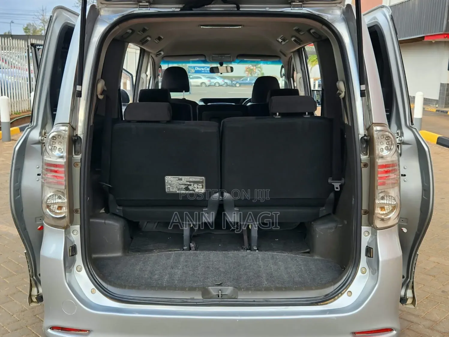 Toyota Voxy 2008 Silver