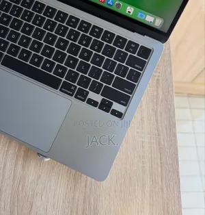 Laptop Apple MacBook Air 2024 M3 24GB Apple M3 SSD 512GB