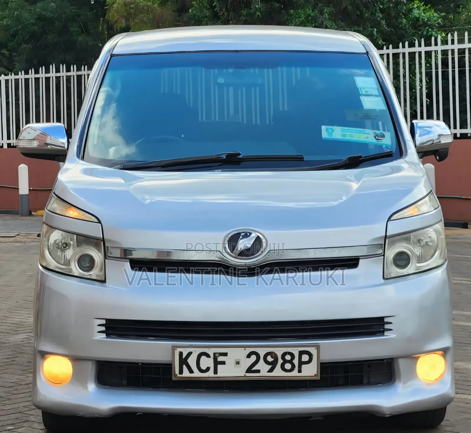 Toyota Voxy 2008 Silver