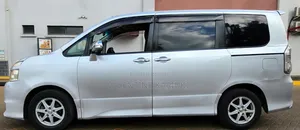 Toyota Voxy 2008 Silver