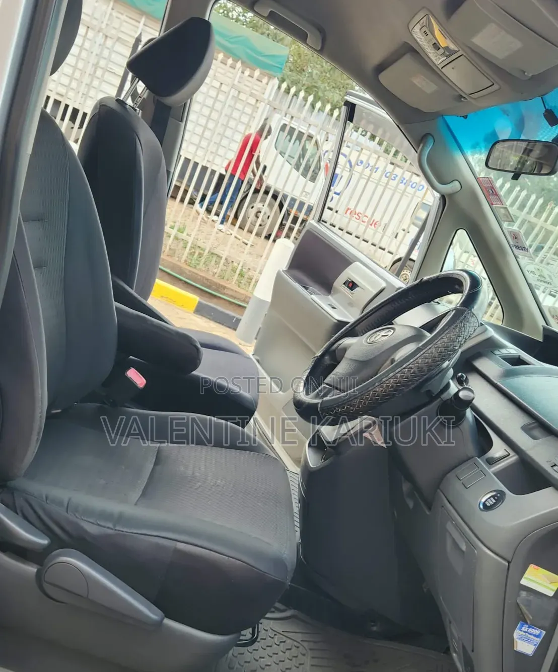 Toyota Voxy 2008 Silver